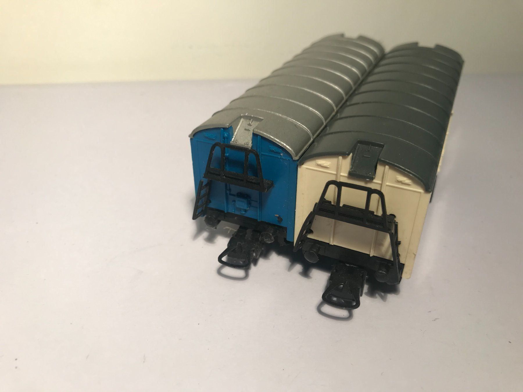 Lima Modellini di ferrovie: LIMA 2x Interfrigo Kühlwagen – Usato da Buchrain venduto da Modellbahn11 2