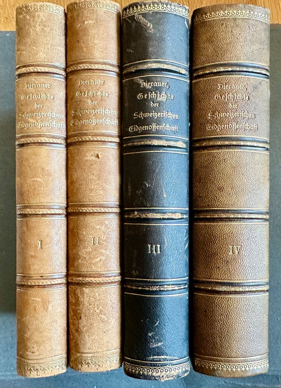 Libri: J. Dierauer: Geschichte d. Schweizerischen Eidgenossenschaft – Usato da Zürich venduto da allp