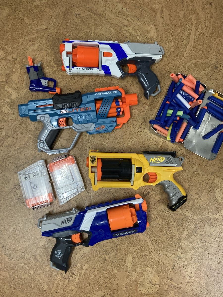 Nerf Giocattoli: Nerf Pistolen und Zubehör – Usato da Andelfingen venduto da Elareb