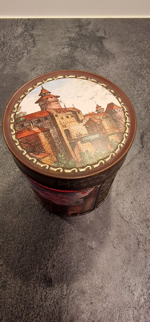 Barattoli: ancienne boîte à biscuits – Usato da Moutier venduto da ste_z7jz 2