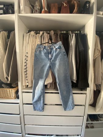2 Mom Jeans