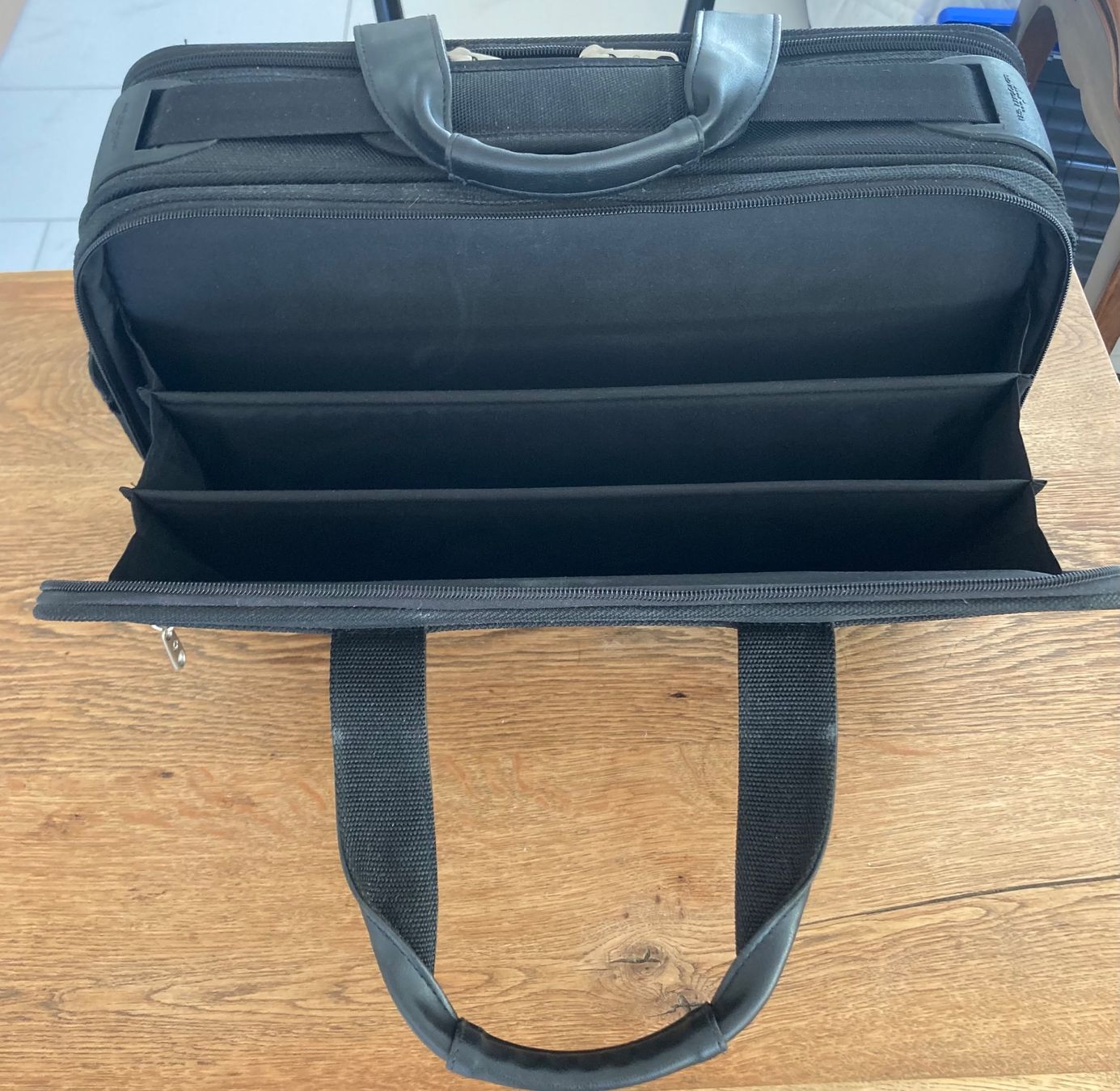 Samsonite Valises & Sacs: Akten- Laptoptasche Samsonite schwarz – Neuf (Voir description) à Biel-Benken BL par yoho 7