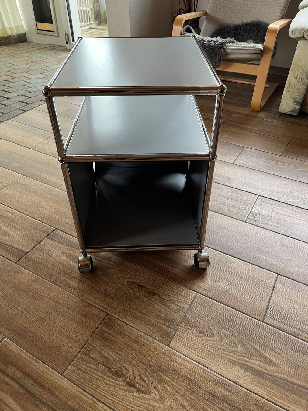 USM Eléments de bureau: USM Rollcontainer – D'occasion à Leuzigen par Baspi0