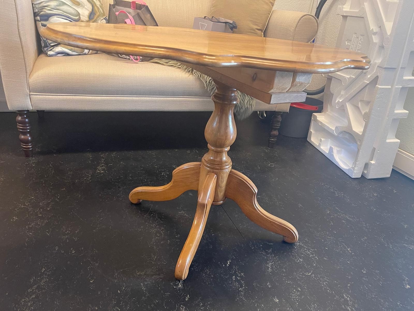 Tavoli: Massiver Holztisch 100 × 65 cm – Usato da Zürich venduto da Zymonick1984 1
