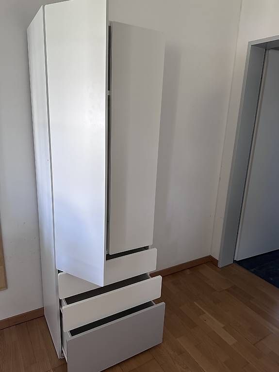 Armadi: Kinder Kleiderschrank und Regal – Usato da Oberrüti venduto da mastermind111 1