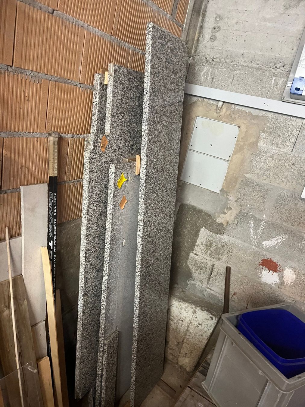 Komplettküchen: Plan granite pour cuisine – Gebraucht aus Russy von Guenefle