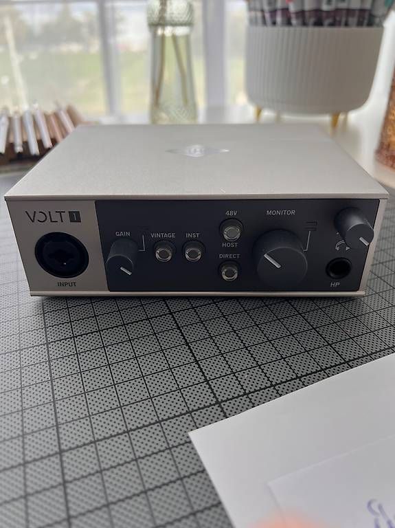 Attrezzatura per studi di registrazione: Universal Audio VOLT 1  USB Audio Interface Mikrophone – Usato da Kreuzlingen venduto da inf_gb2q