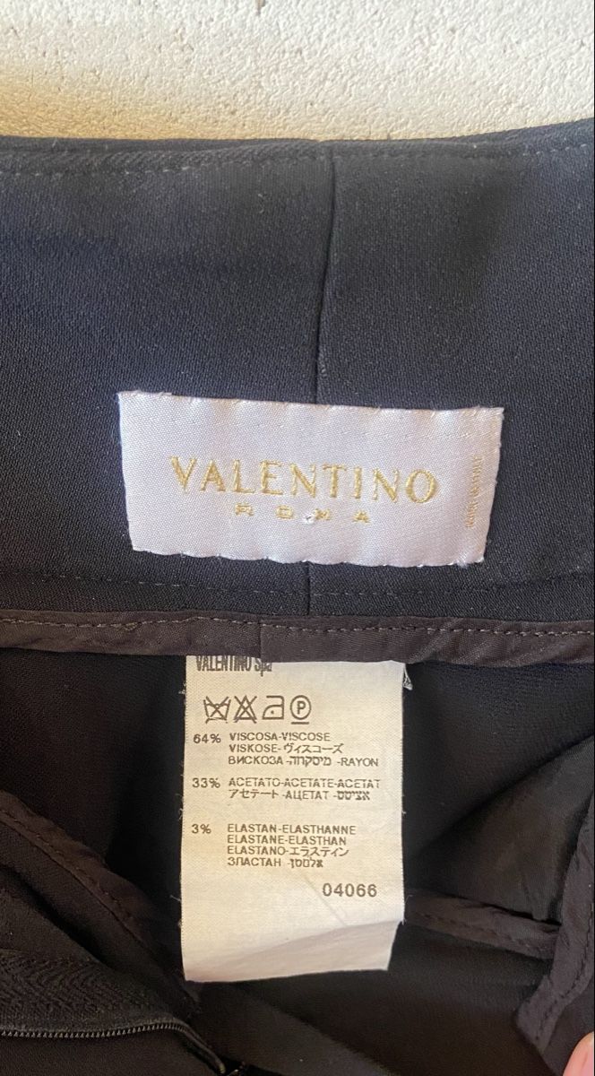 Valentino Pantaloni: Pantalon noir Valentino taille 40it – Usato da Romainmôtier venduto da jea_n99k 1