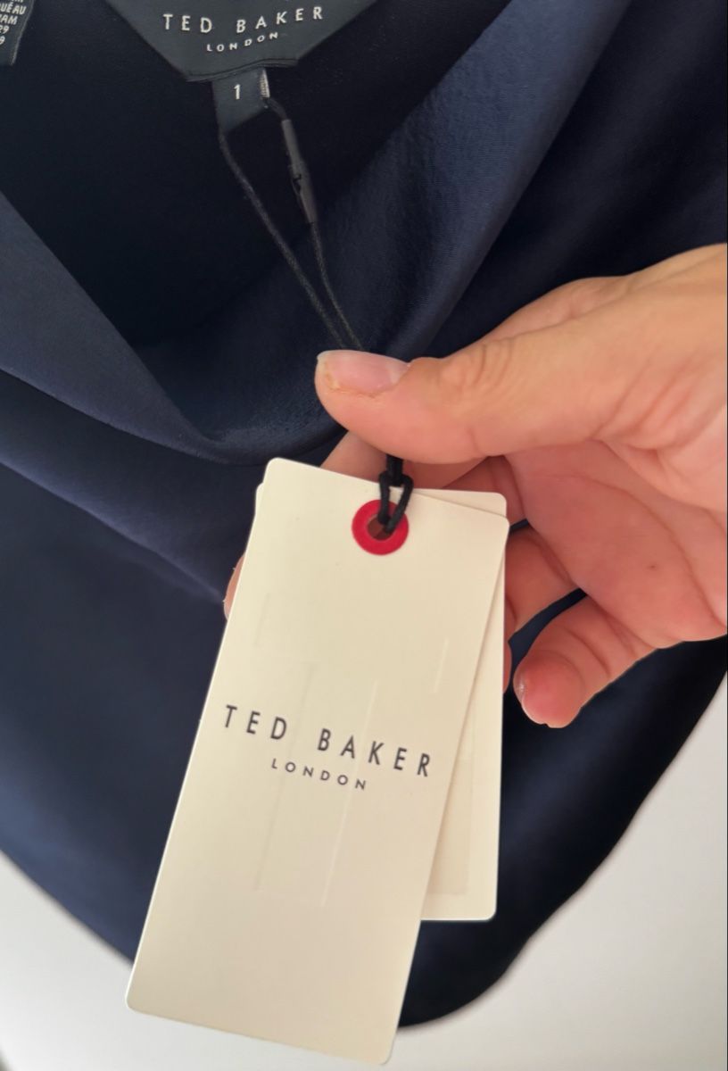 Tops: Ted Baker KITI Satin-Top Navy  – Neuf avec emballage d'origine à Zürich par di_archive 3