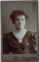 CDV Robert Spreng, Basel, Grossherzogl. Hofphotograph - Frau