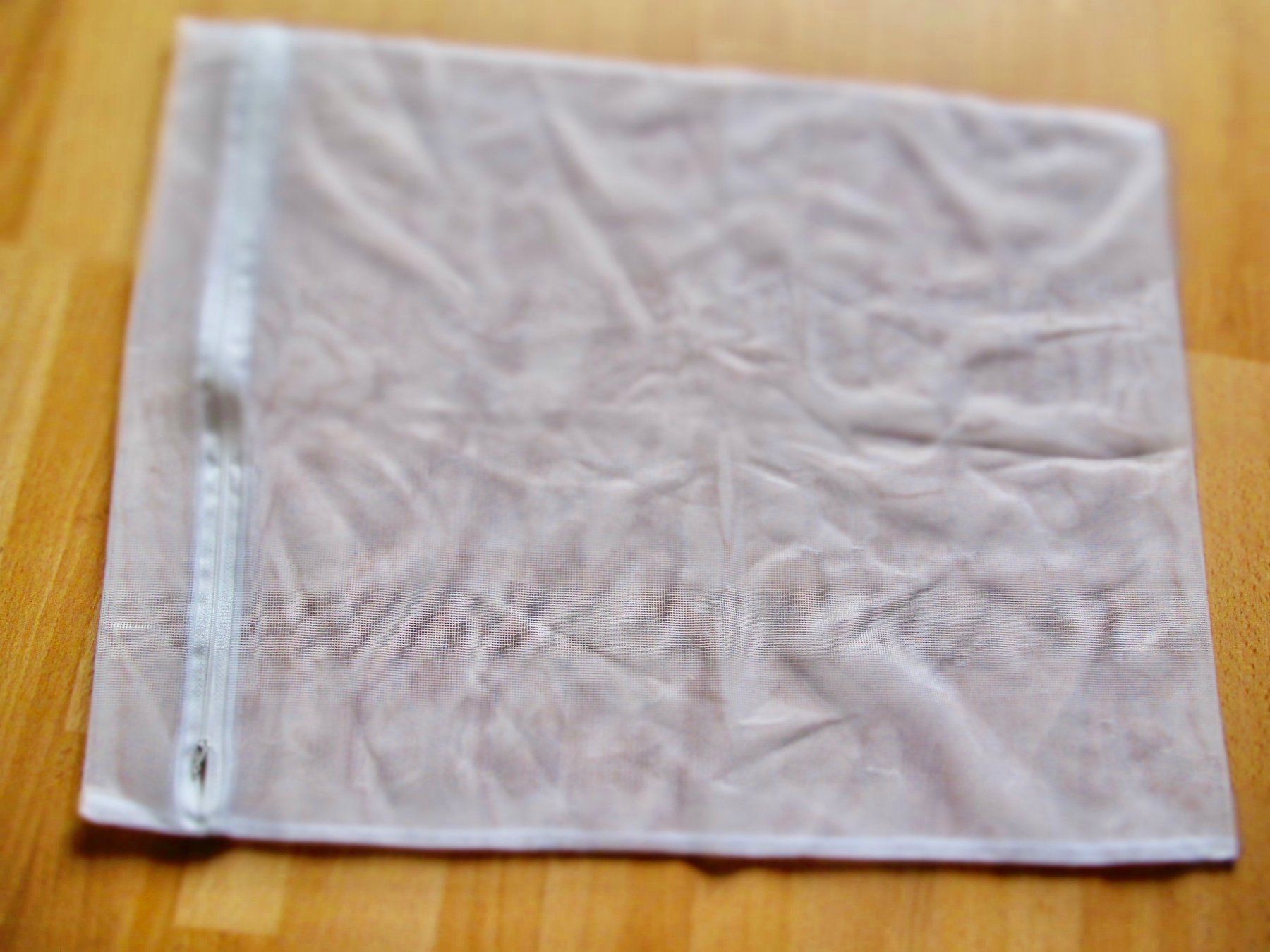 Biancheria da letto: 4 HOUSSES DE PROTECTION POUR COUSSIN – Usato da Murten venduto da Selliot 5