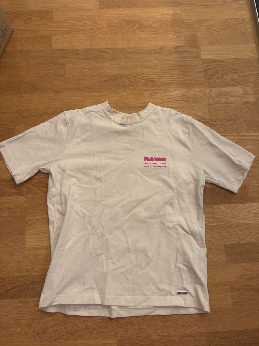 Pesoclo T-shirts: Peso Raw T-Shirt – D'occasion à Winterthur par 3mi_2kpf