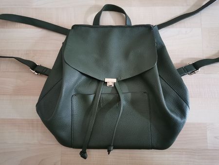 Eleganter, praktischer Rucksack/Tasche aus Kunstleder, Olive