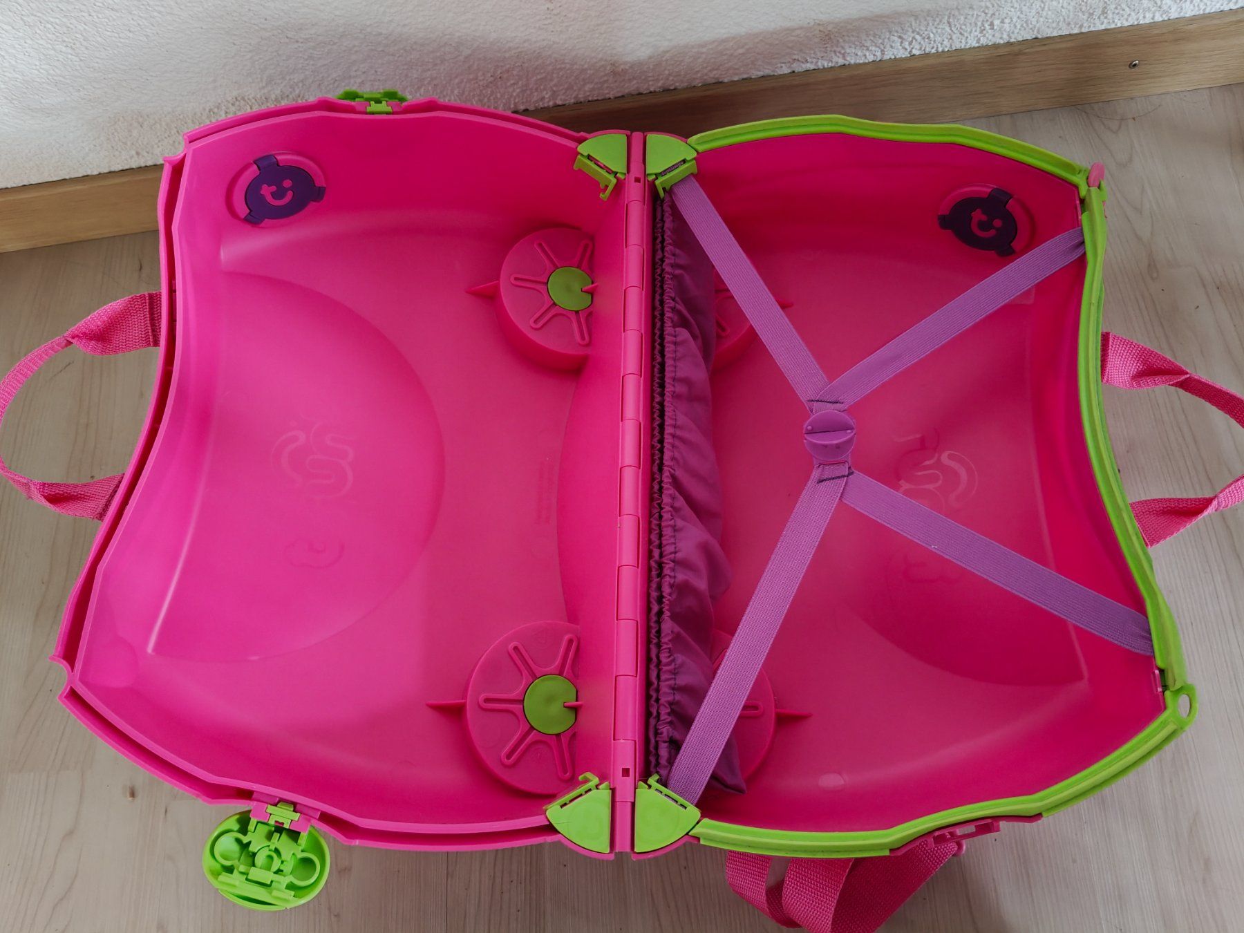 Trunki Valises de voyage: Trunki Kinderkoffer pink – D'occasion à Uetendorf par oinkioink88 4