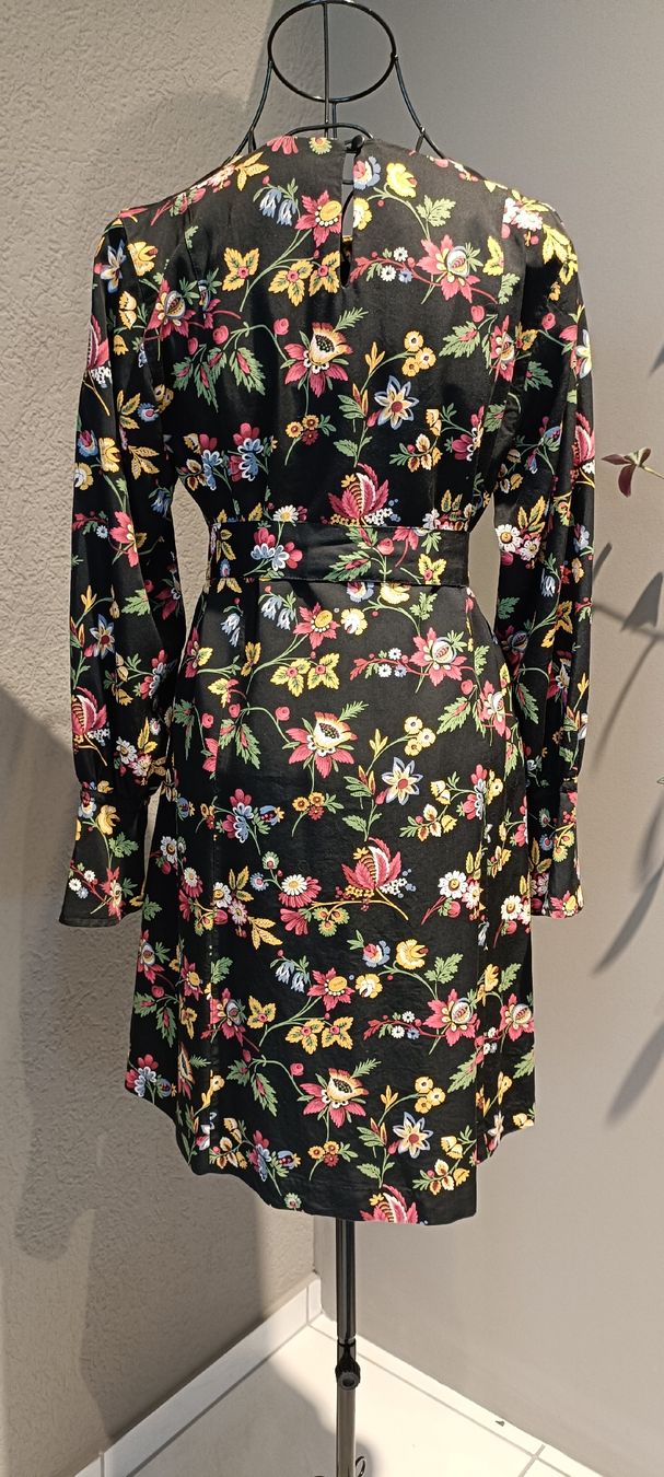 Vestiti: People Tree Kleid, Gr. 36, Blumenmuster, neuwertig – Nuovo (secondo la descrizione) da Zollikofen venduto da Proseco 3