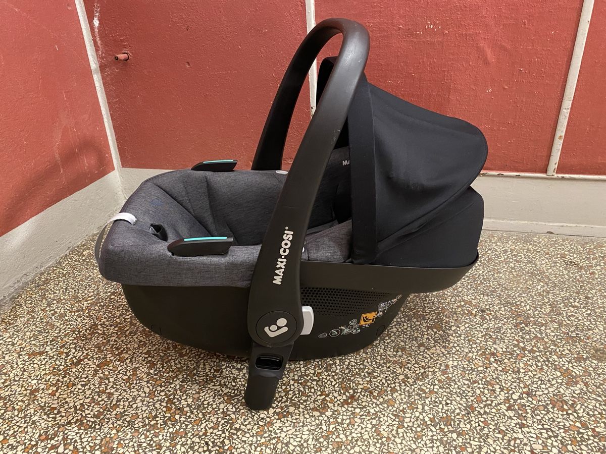 Maxi-Cosi Seggiolini per auto: Maxi-Cosi Babyschale CabrioFix S – Usato da St.Gallen venduto da kingsamas 1