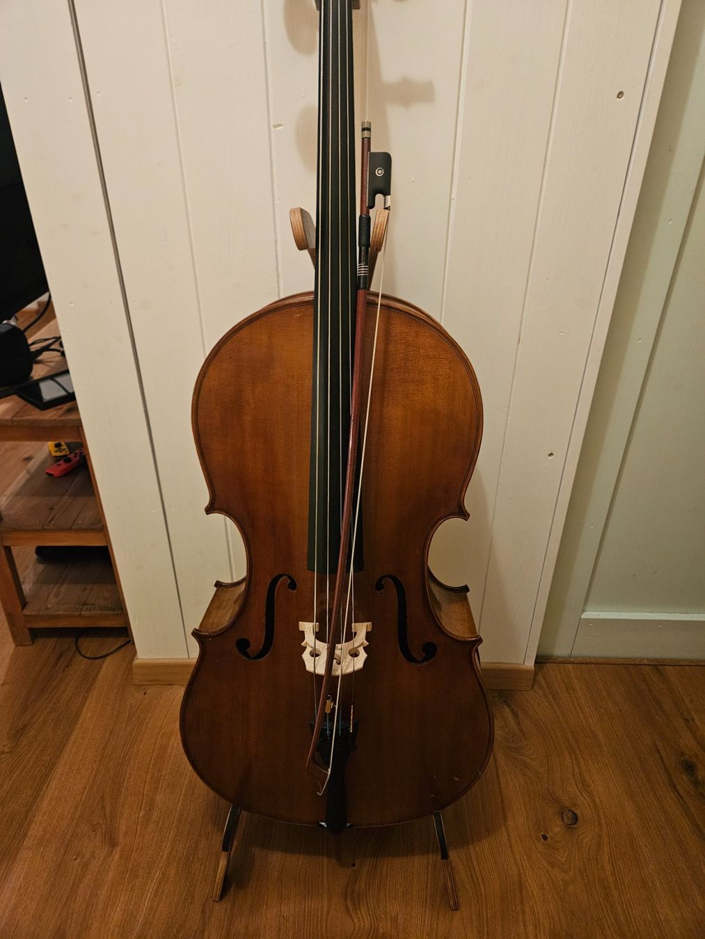 Autres décorations & accessoires: Cello Ständer – D'occasion à Hilterfingen par surini12 4