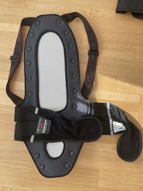 Protections: ZANCONA Rückenprotektor Gr. M unisex – D'occasion à Schliern b. Köniz par tezi