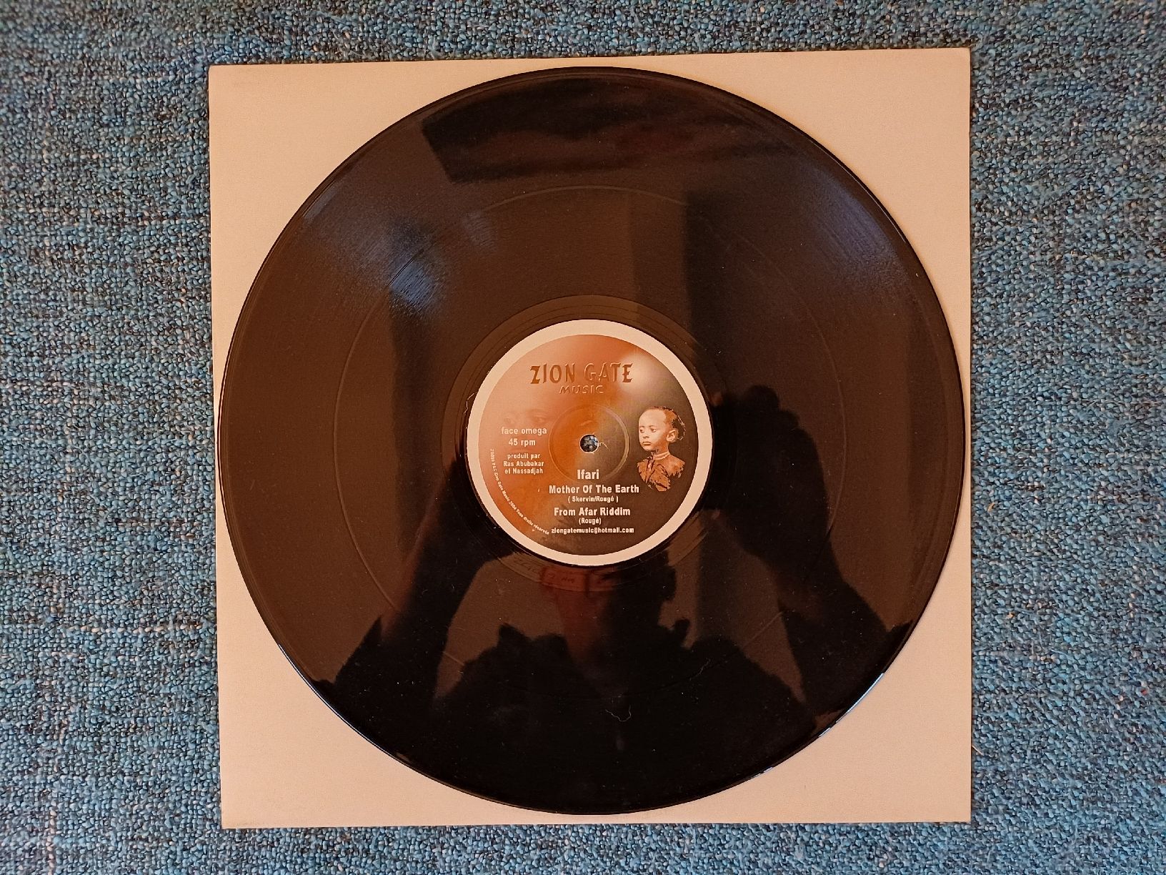 Dischi in vinile: Lorenzo & Elimane "From Afar" 12" – Usato da Begnins venduto da Drastic-Sound 3