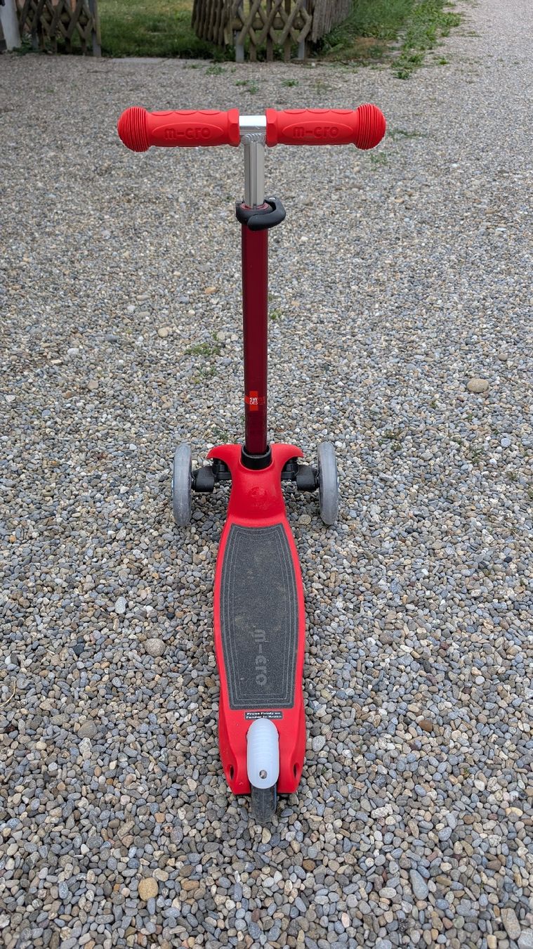 Micro Kickboard: Micro Kickboard Roller rot Kinder guter Zustand – Neuf (Voir description) à Büren an der Aare par des_lry7 2