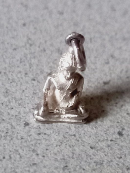 Statuette: Silberanhänger Buddha Figur – Nuovo e nell'imballaggio originale da Winistorf venduto da acreativ4 1