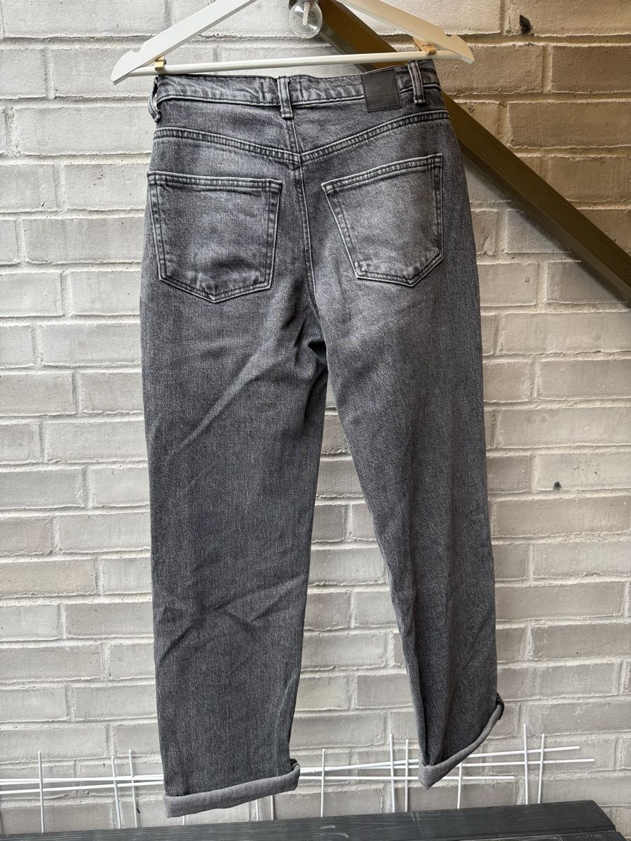 Pieces Jeans: Jeans Pieces grau – Gebraucht aus Münchenbuchsee von nae_slq8 1