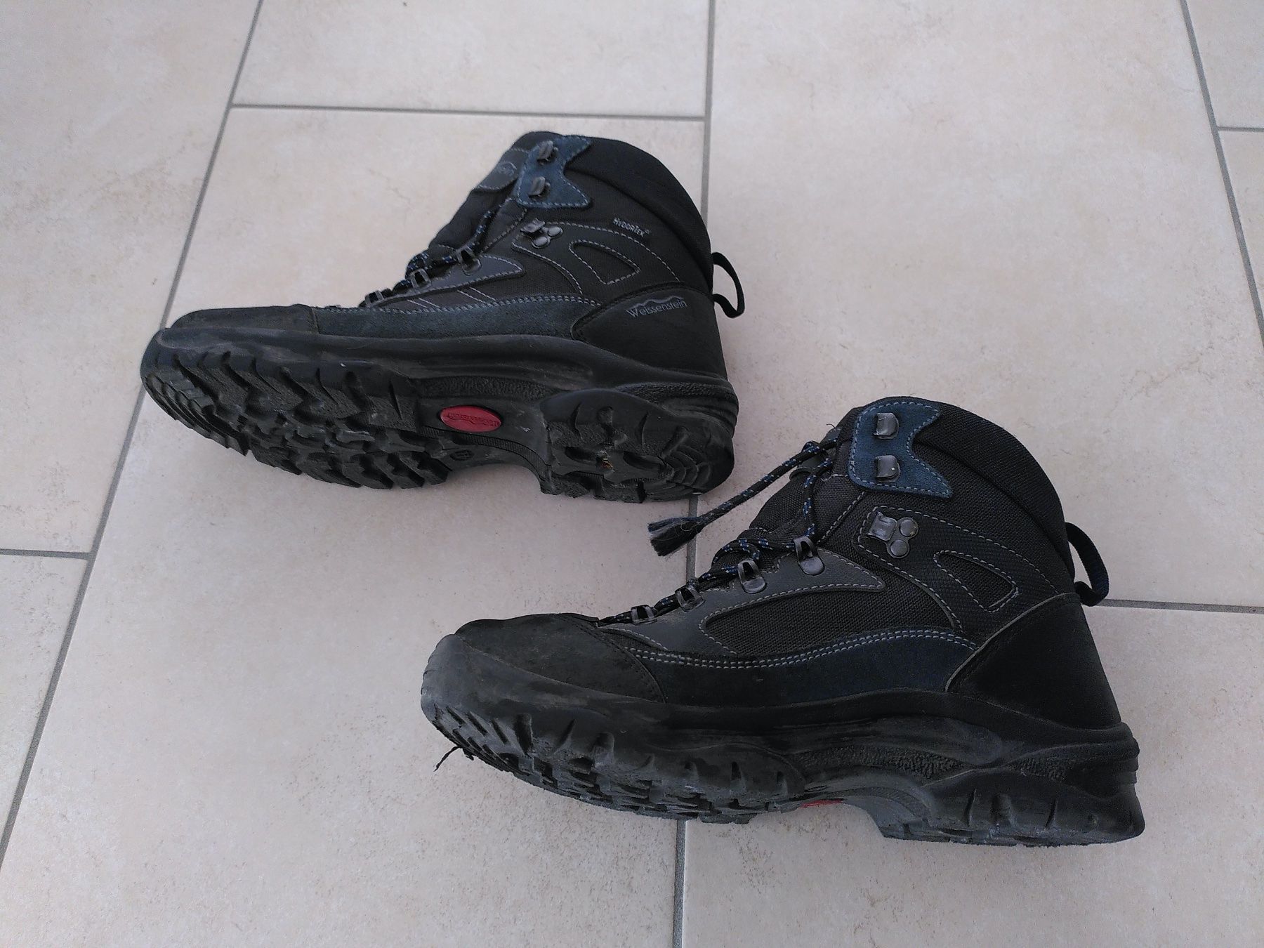 Scarpe da uomo: WANDERSCHUHE GR.41 – Usato da Brugg AG venduto da olamim