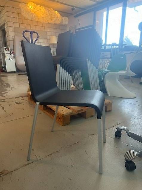 Vitra Stühle: Vitra .03 Maarten Van Severen basic dark – Gebraucht aus Zollikofen von OberliAG