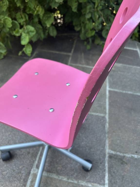 Ikea Stühle: Drehstuhl rosa mit Rollen – Gebraucht aus Langnau am Albis von Nechi 3