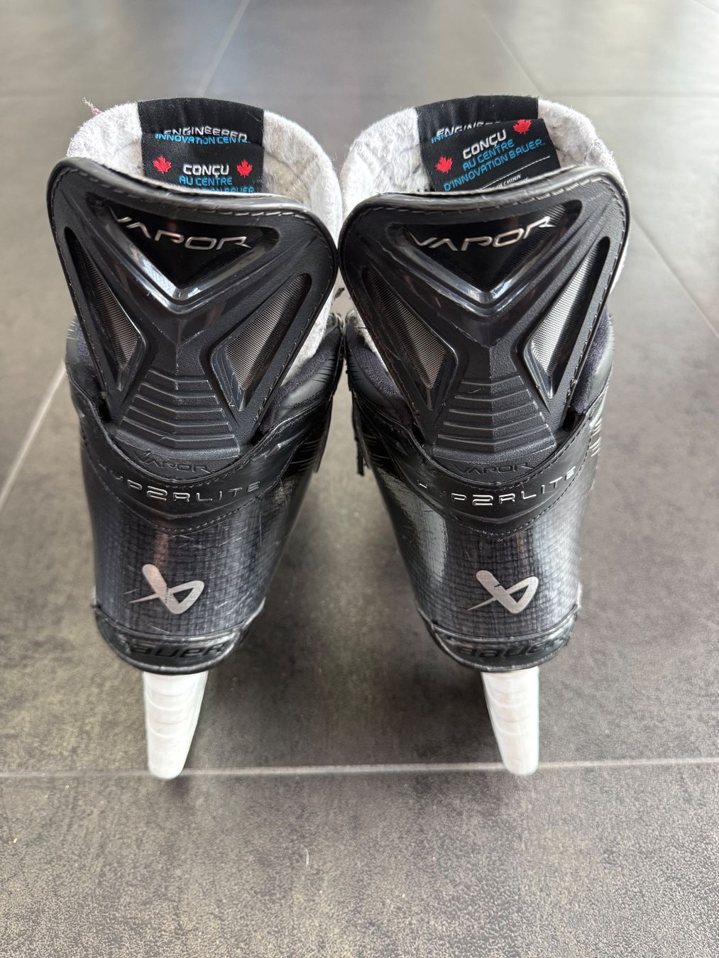 Bauer Pattini da ghiaccio: Bauer Vapor Hyperlite2 Custom Schlittschuhe, Gr. 6.5 - 7 – Usato da Langenthal venduto da lthal 3