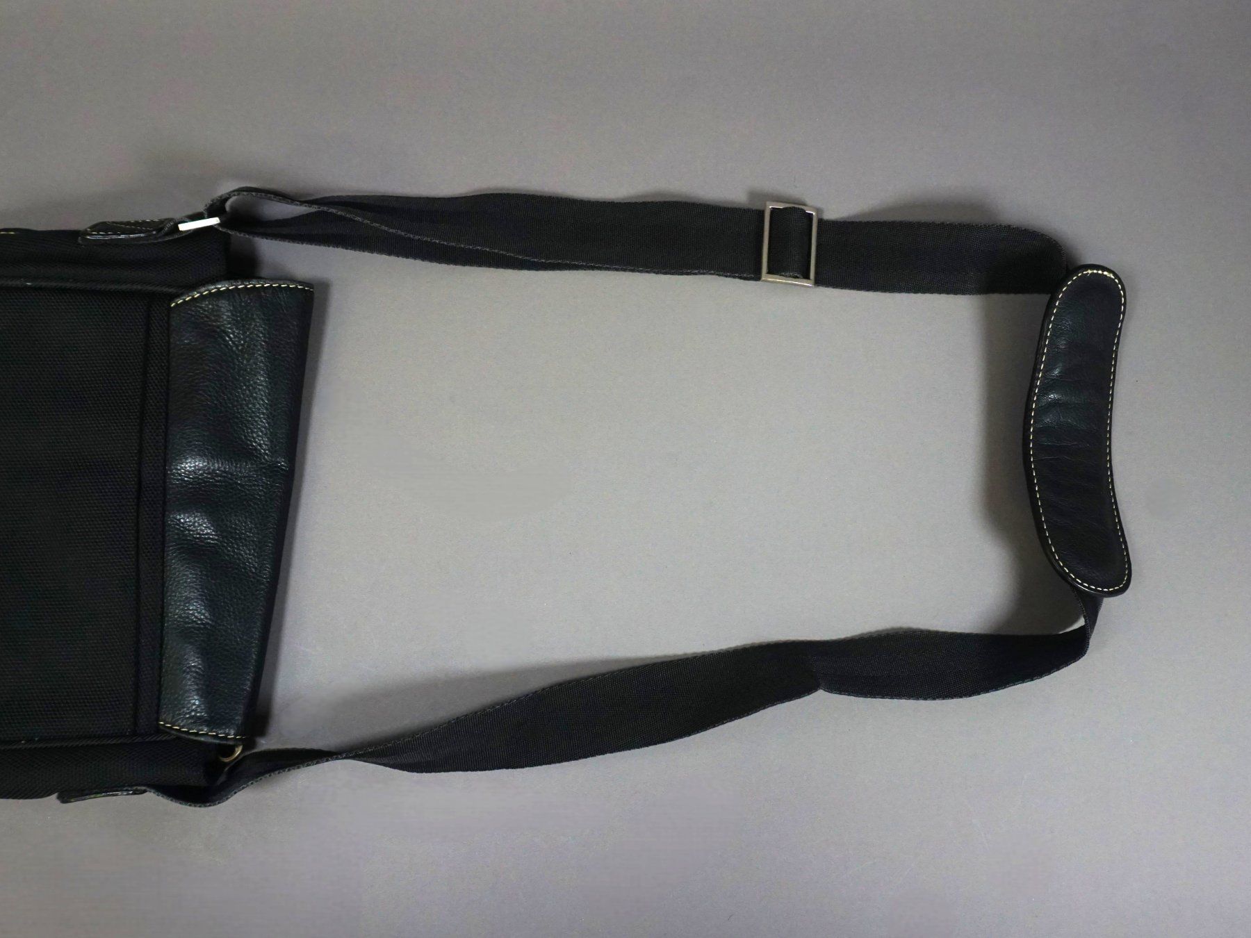 Navyboot Taschen: Navyboot Herrenumhängetasche – Gebraucht aus Pratteln von Restwert_Pratteln 3