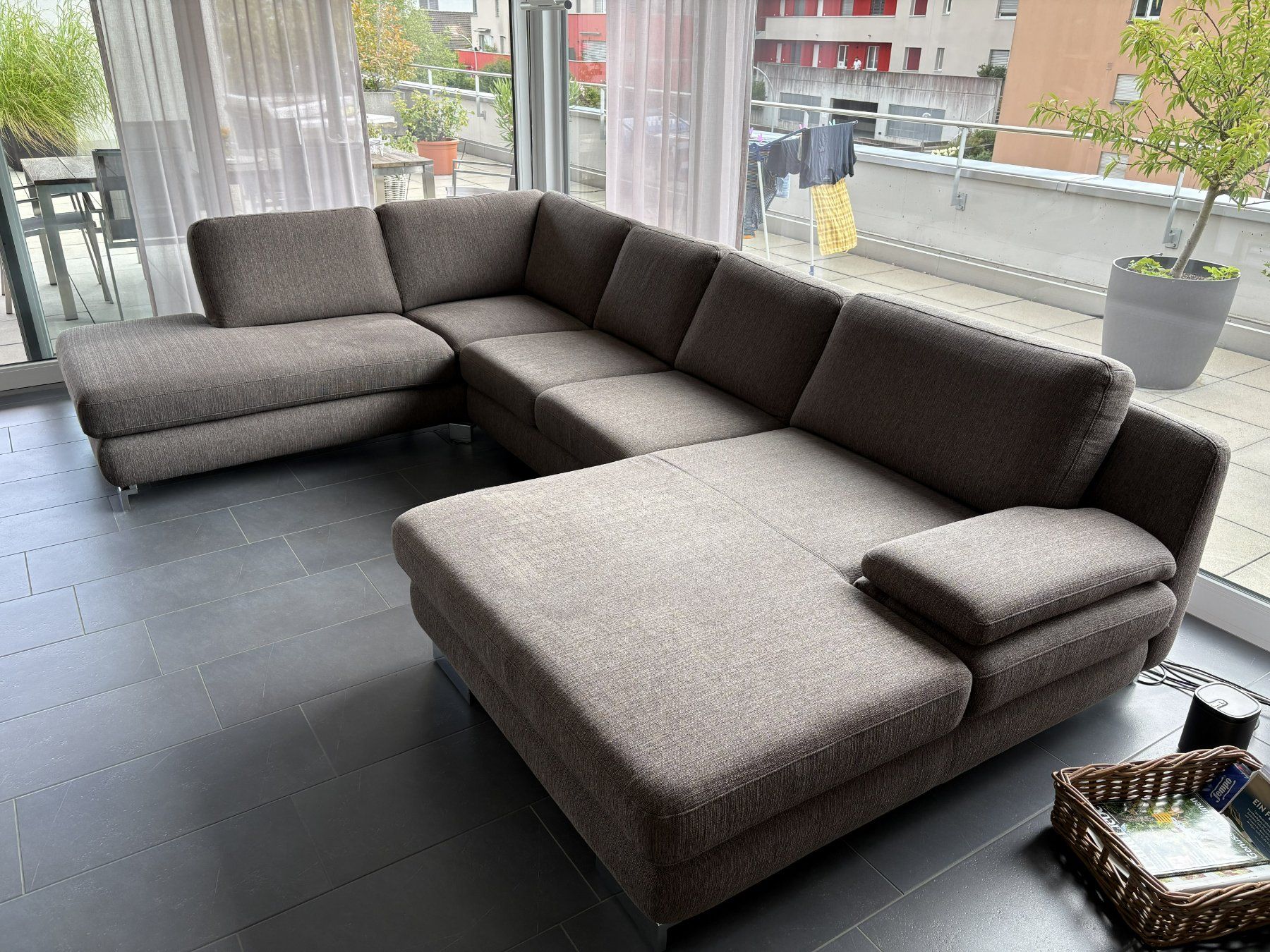 Divani: Longchair mit Armteil rechts – Usato da Turgi venduto da Chhuser