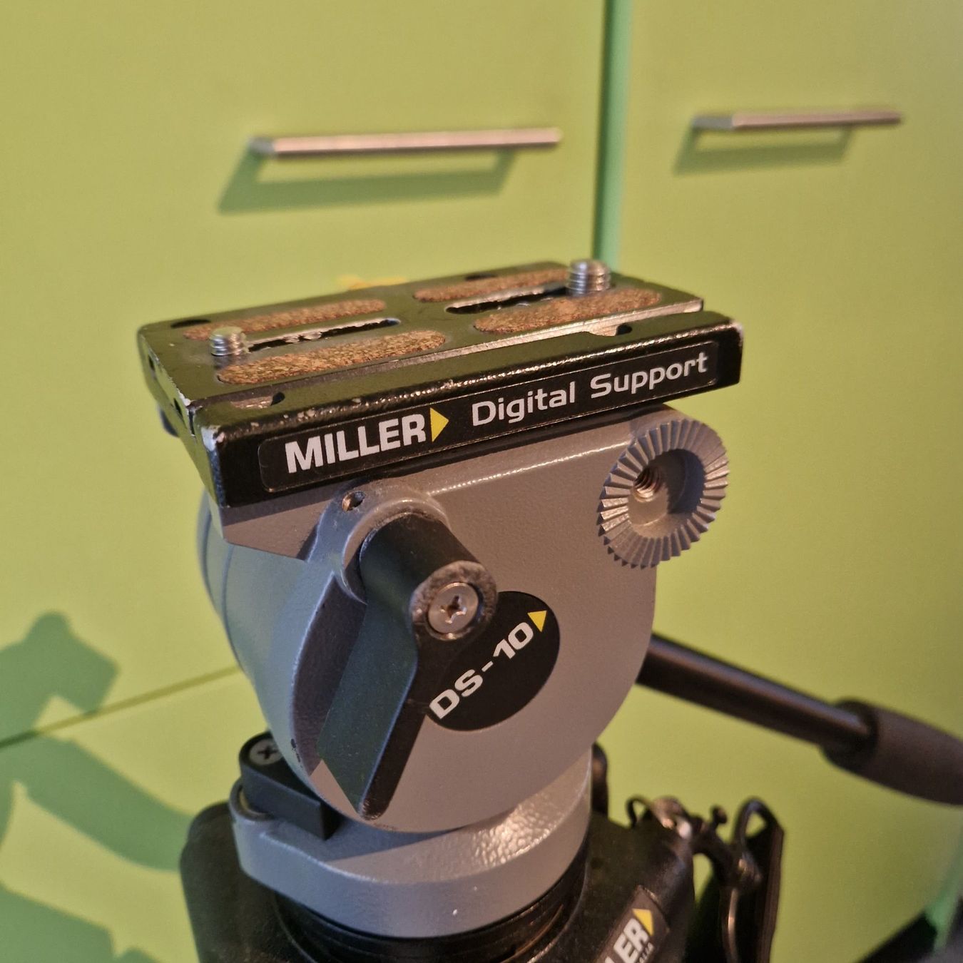 Treppiedi & Teste: Miller DS-10 Digital Support Tripod - #828 – Usato da Martigny venduto da VisualPixel 6