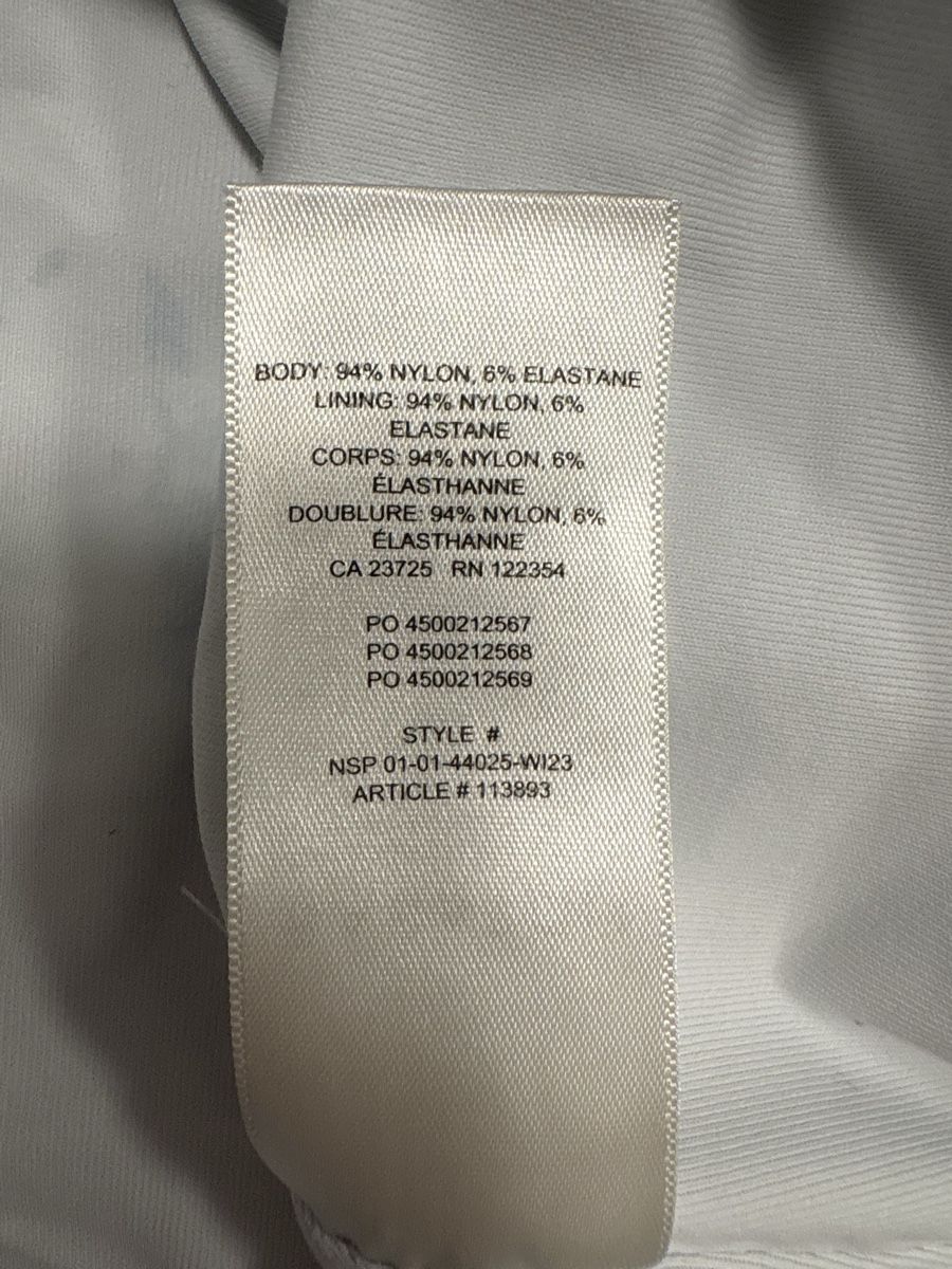 T-shirt: Babaton Contour T-Shirt S – Usato da Rümlang venduto da svent 4