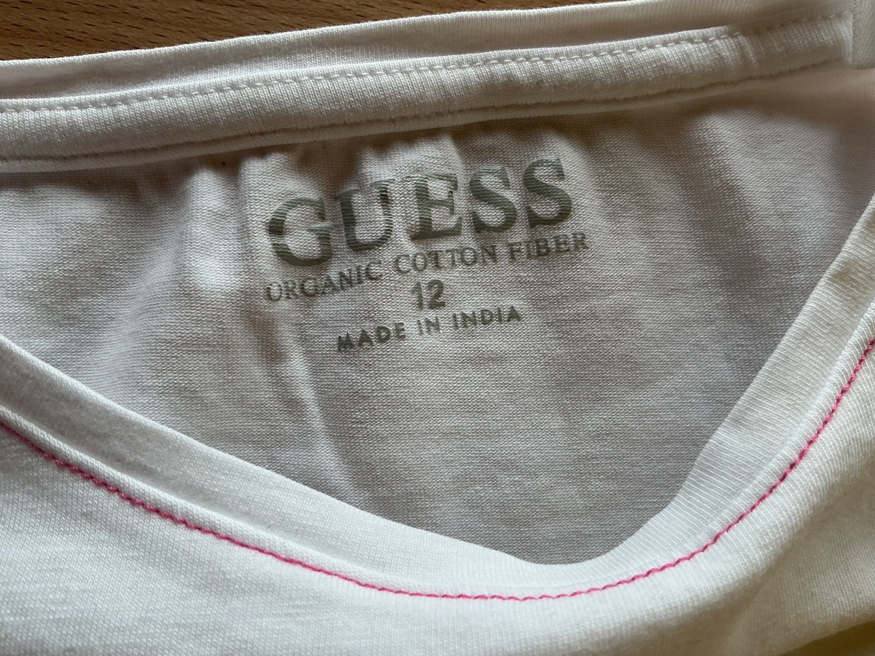 Guess Maglioni & Felpe: Langarmshirt Guess, Gr. 140/146 – Usato da Schinznach Dorf venduto da Balz1968 1