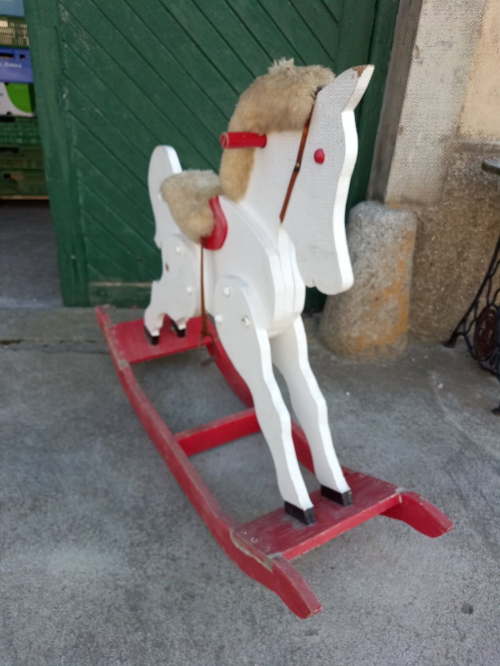 Spielzeuge: Cheval à bascule – Gebraucht aus Noiraigue von pel_ny7d 1