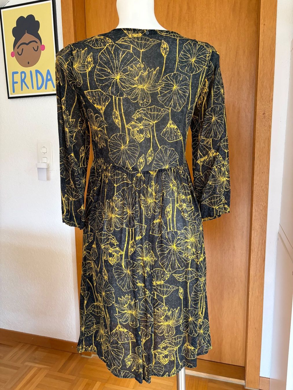 Nile Kleider: Nile Kleid mit Unterrock Gr. XS – Neu (gemäss Beschreibung) aus Elfingen von yaris100 4