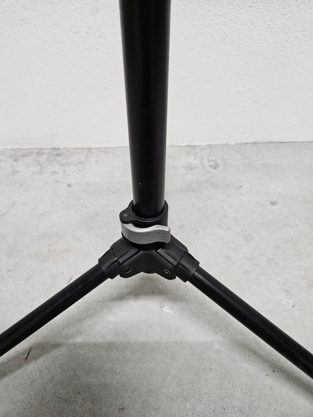 König & Meyer Supporti per strumenti musicali & leggii: König & Meyer Notenständer, schwarz, Top Zustand! – Nuovo (secondo la descrizione) da Dübendorf venduto da PrinceTamino 5