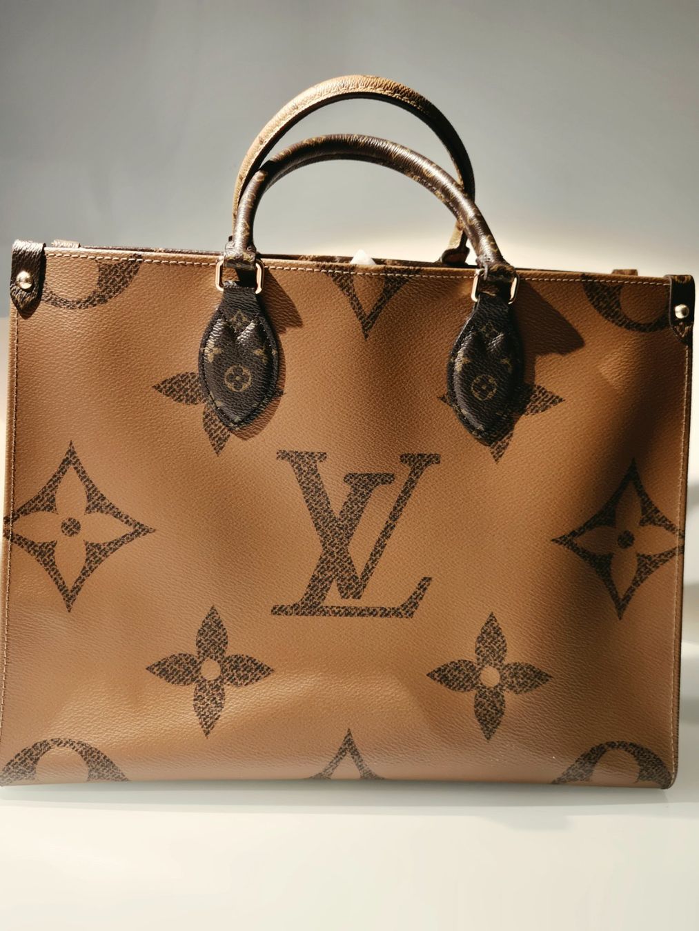 Louis Vuitton Taschen für Damen: Louis Vuitton Luxury Handbag W/Certificate of Authenticity – Neu (gemäss Beschreibung) aus Wettingen von gra_2bwk