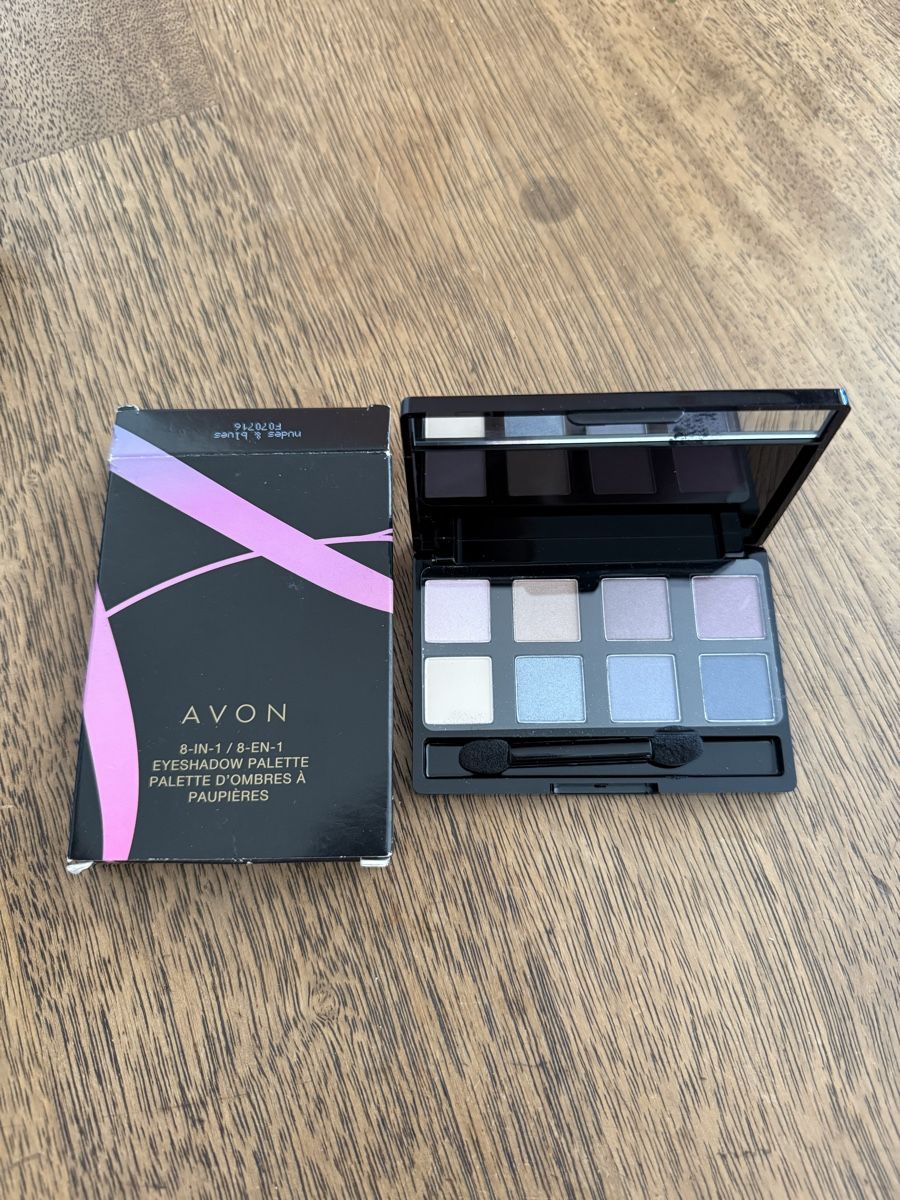 Maquillage: Avon Make-up Palette Eyeshadow – Neuf avec emballage d'origine à Waedenswil par Sturmer1982