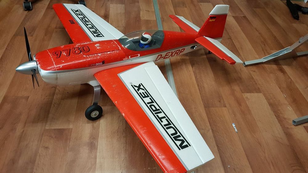 Multiplex Extra 300S (Gebraucht) in Rafz für CHF 70 – mit Lieferung auf ...