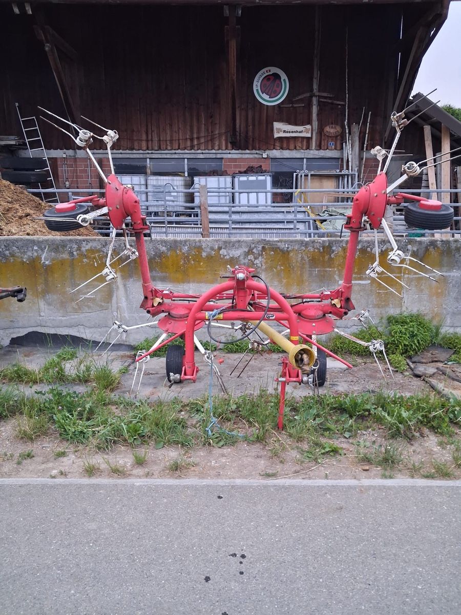 Pöttinger Raccolta foraggio grezzo: Pöttinger Hit 54 Kreiselheuer – Usato da sünikon venduto da Johny7777