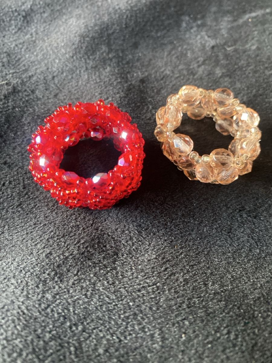 Ringe: 2 Perlenringe, rot & rosa, Grösse  65 – Gebraucht aus Läufelfingen von Alles_Garantie 2