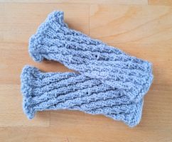 Schöne handgestrickte Armstulpen Pulswärmer Amedysli