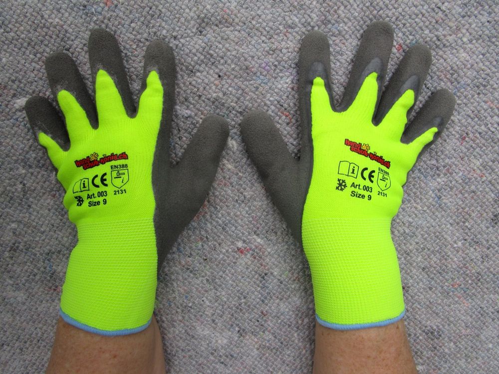 Guanti & manicotti: 100 Paar Winterhandschuhe, Textilhandschuhe gummiert 9/M – Nuovo (secondo la descrizione) da Eschenbach SG venduto da brocarte