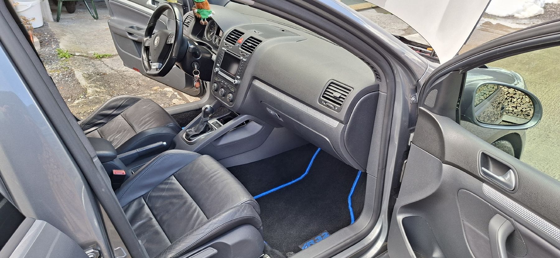 VW Automobili: VW Golf 5 R32 – Usato da Wilderswil venduto da Stoneway 8