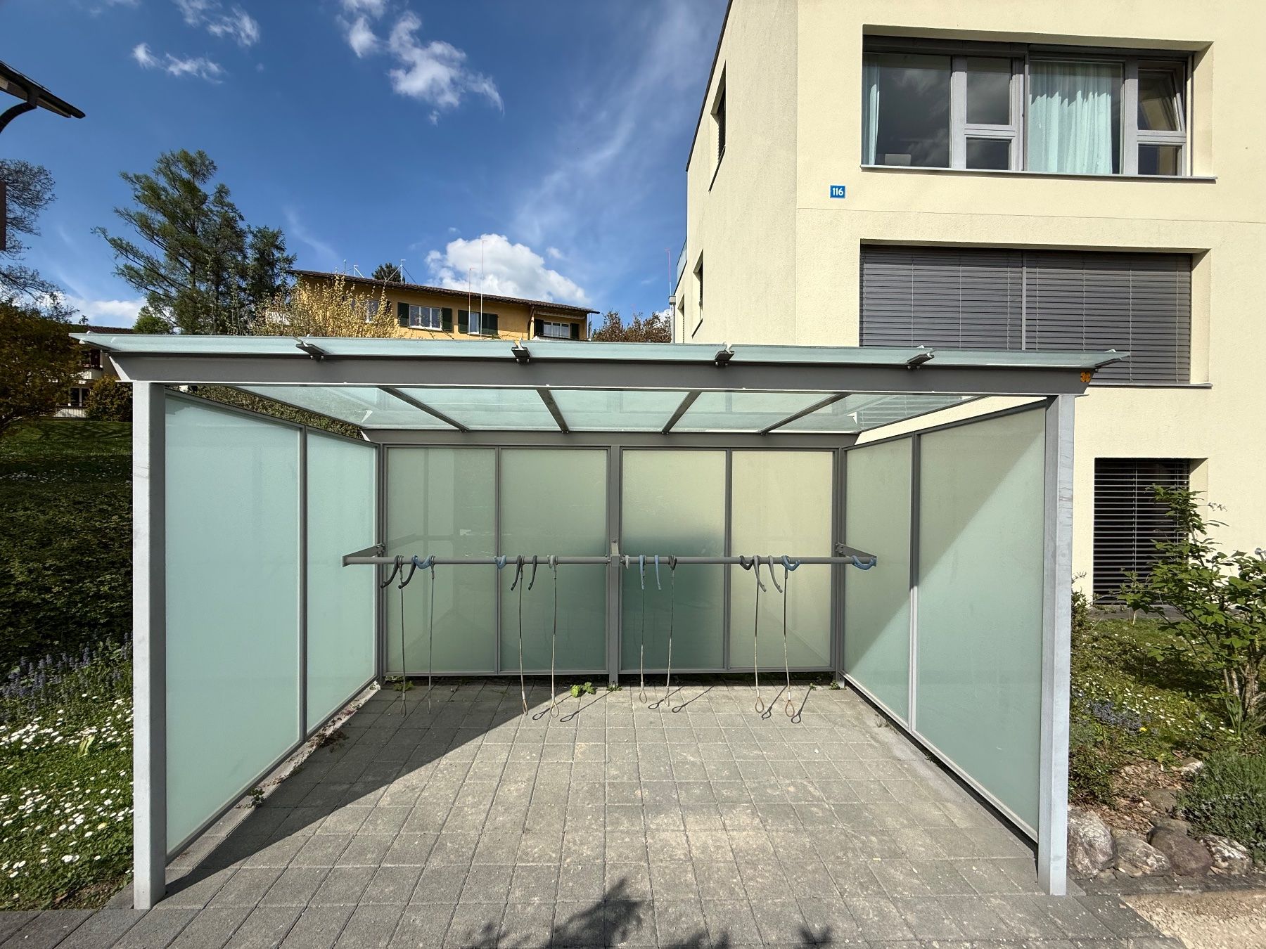 Rifugi: Velounterstand von Velopa – robust und langlebig – Usato da Diessenhofen venduto da Scaleoraider 2