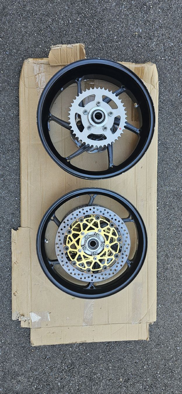 Suzuki Tutti i ricambio per moto: PVM Schmiederäder GSX-R1000 – Usato da Hirzel venduto da kristijan_gsxr