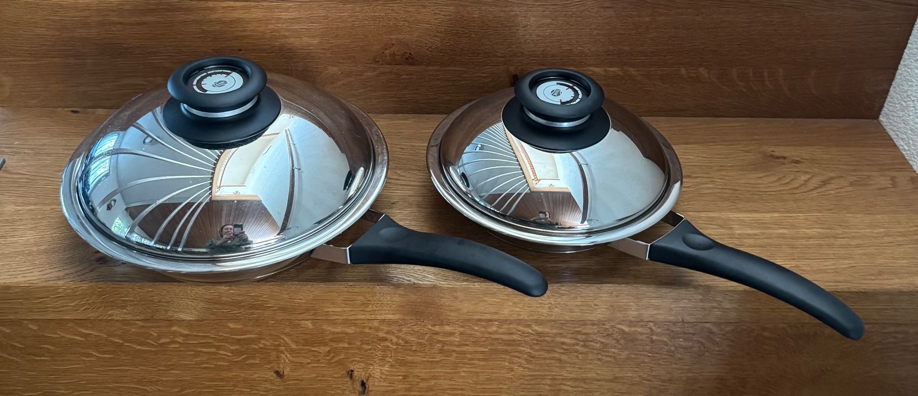 Amc Padelle: Zwei AMC Pfannen mit Deckel – Usato da Herzogenbuchsee venduto da zukerka