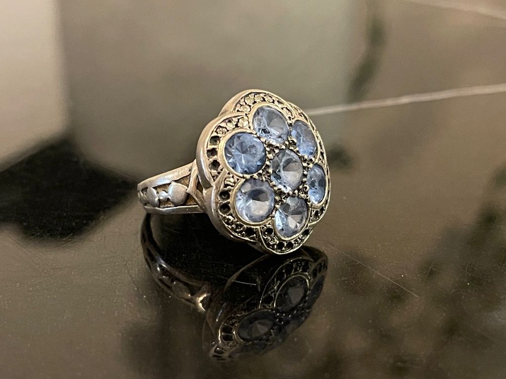 Bague plaquée argent avec incrustation rouge vintage